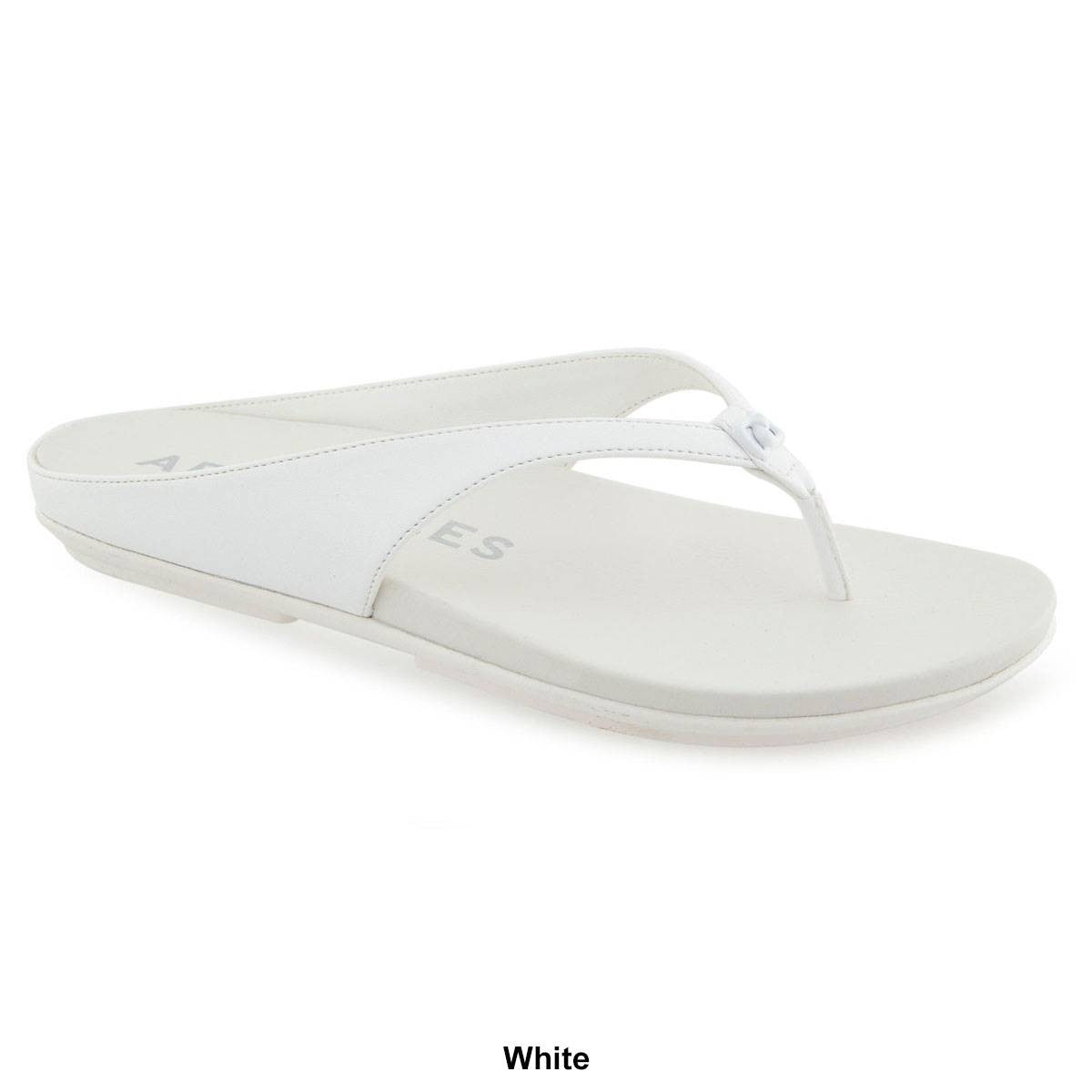 Aerosoles Women's Fisher Round Toe Thong Sandals - Black Patent Faux Leather Size 8M - Bellso