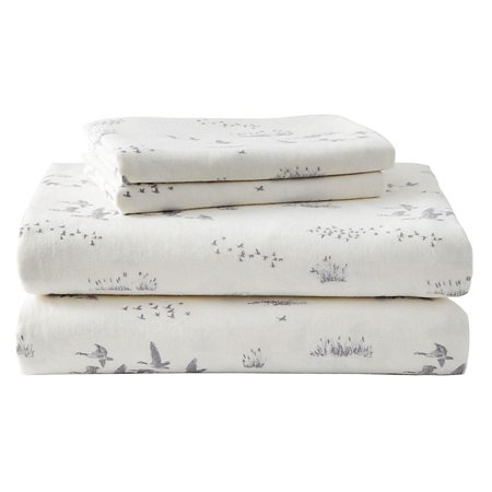 Geese Meadow 4-Piece White Graphic Flannel King Sheet Set - Bellso