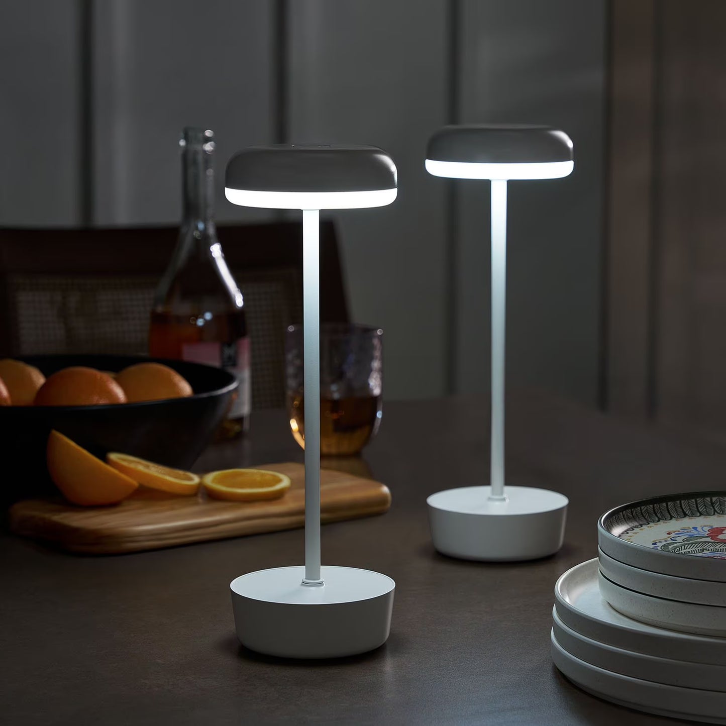 OUTDOOR TABLE LAMP W