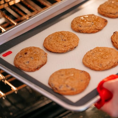 Dexas Silicone NonStick Food Safe Baking Mats 3 Pack Clear WGrey Edge Includes Storage Bands 3 Mat Sizes 165x11514 - Bellso