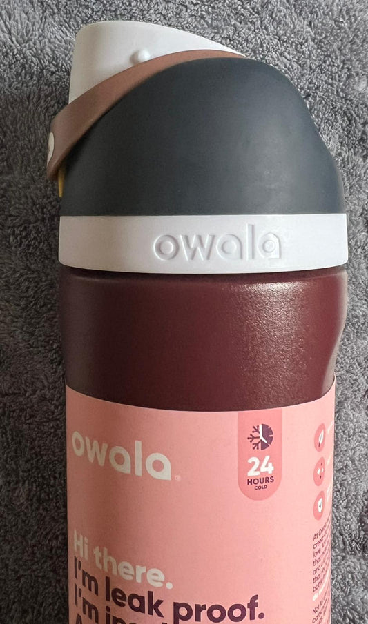 Owala 24oz FreeSip Stainless Steel Water Bottle - Maroon - Bellso
