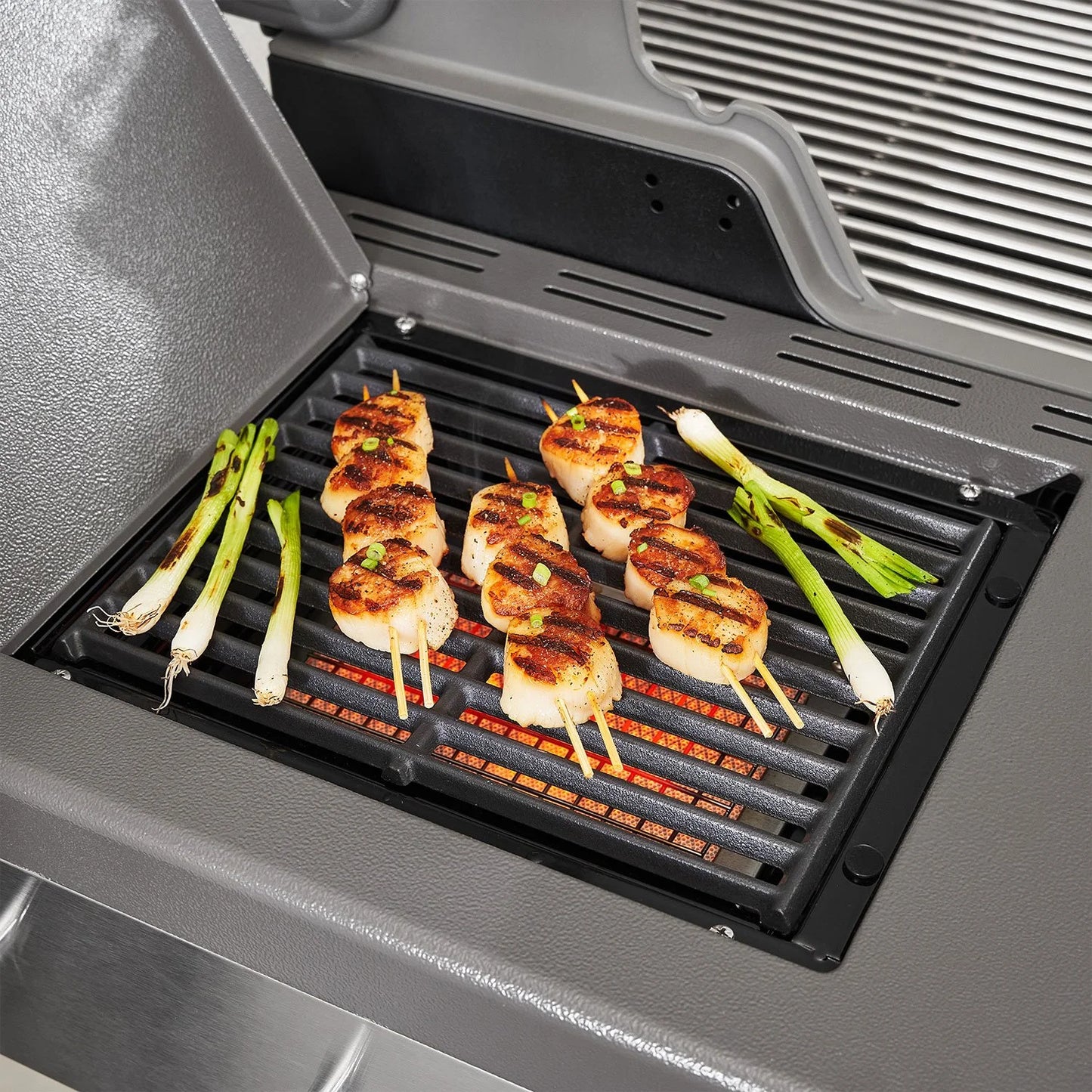 Members Mark Pro Series 5-Burner Gas Grill with Thermostatic Control - Bellso