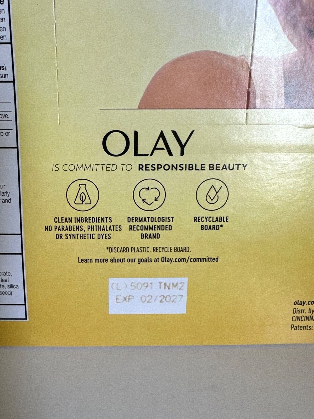 Olay Invisible Sunscreen, SPF 35 + Primer, 1.7 Fl. Oz., 2 Pk.