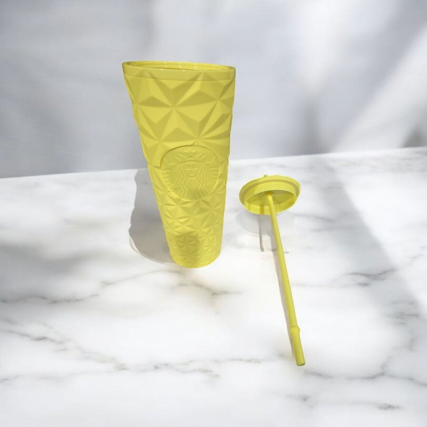 Starbucks 2025 Yellow 24oz Cold Beverage Tumbler with Straw NEW Limited Edition