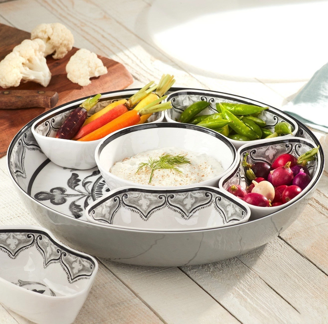 Pandex, 7  Pc  Melamine Dip Tray Divided Snack Food Container Lazy Susan W Cover