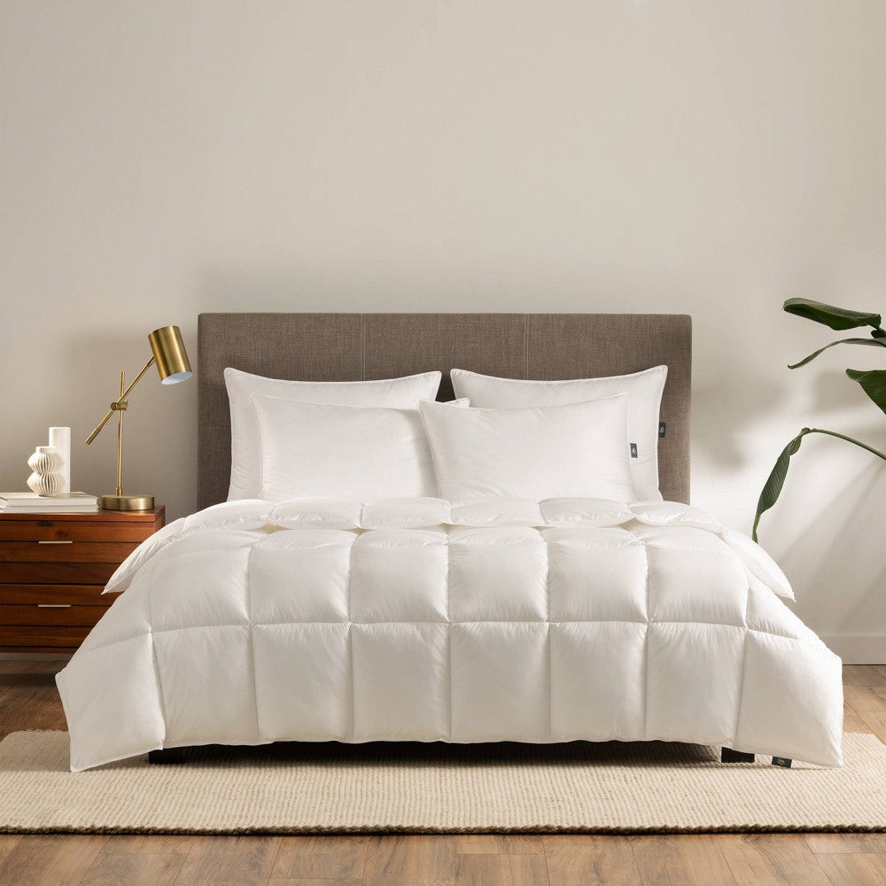 Down Illusion Lightweight White Down Alternative King/California King Comforter - Bellso