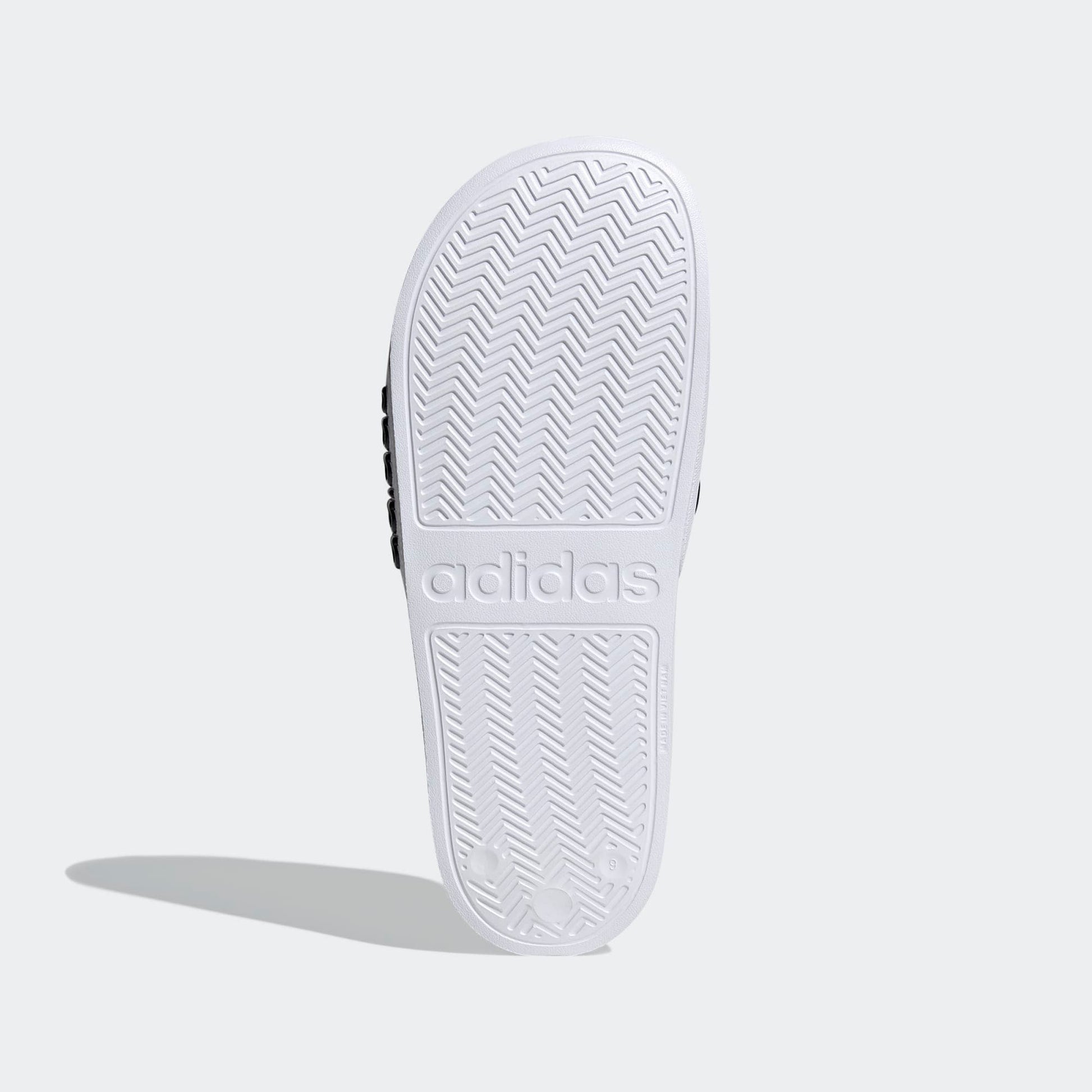 Slides Adidas Adilette Shower Size 9 - Bellso