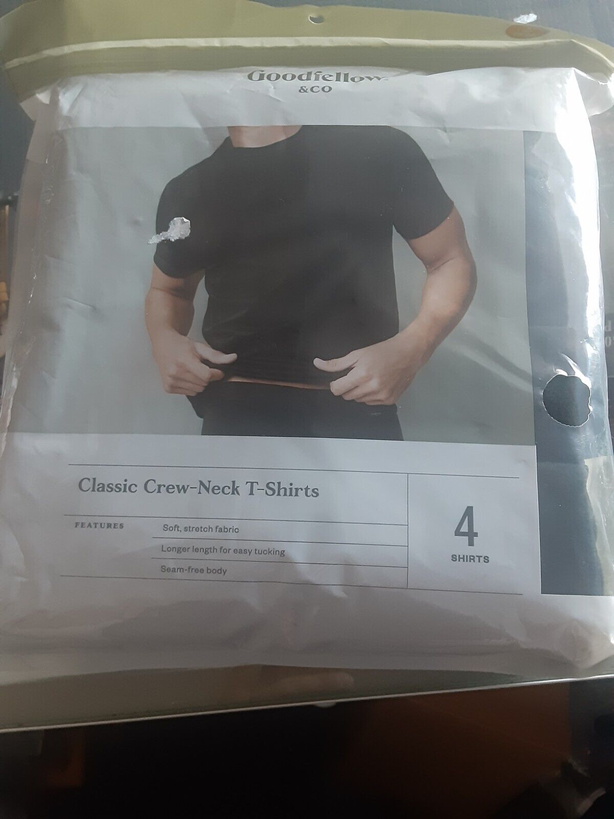 Men's Short Sleeve 4pk Crewneck T-Shirt - Goodfellow & Co Black S - Bellso