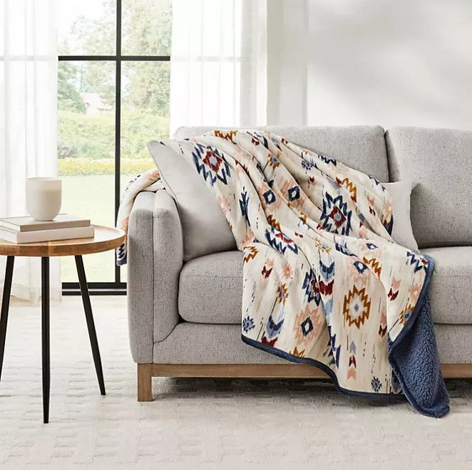 Member's Mark Plush Throw, 60"x70" - Bellso