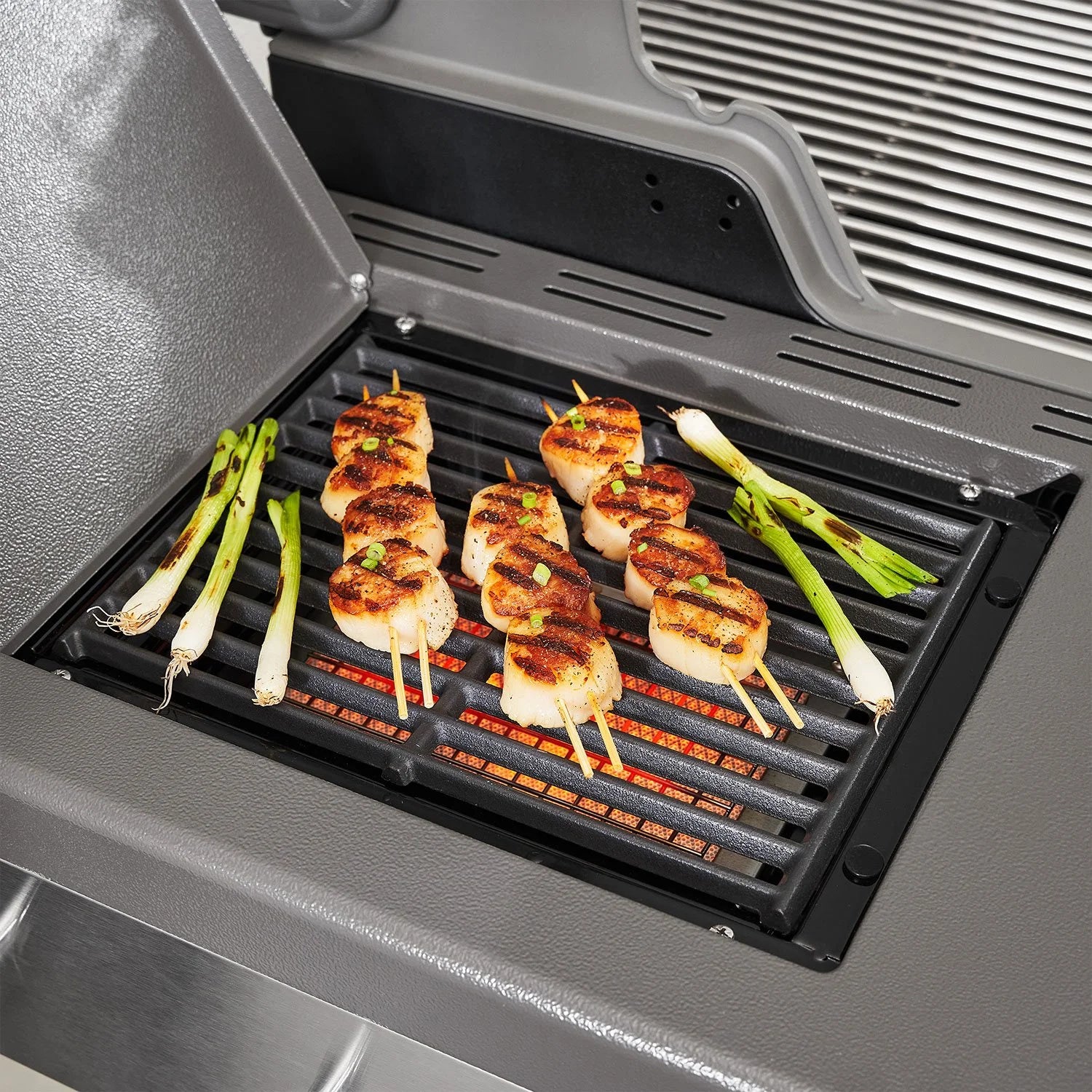 Members Mark Pro Series 5-Burner Gas Grill with Thermostatic Control - Bellso